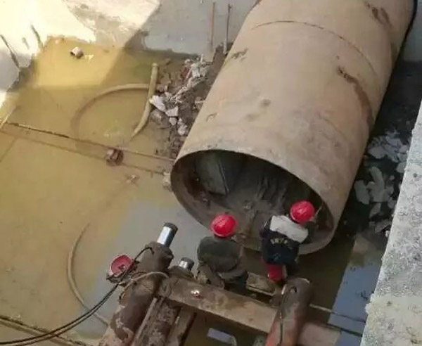 山西頂（dǐng）管機（jī）施（shī）工汙水管道非開挖工程